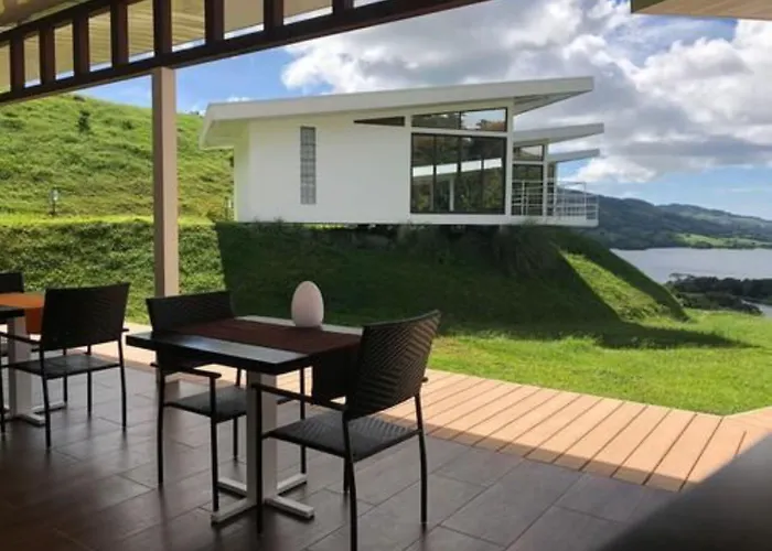Laguna Arenal Hotel